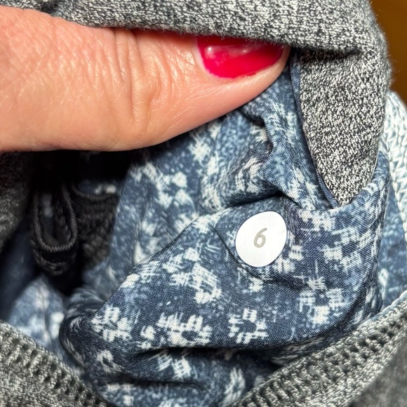 Lululemon Exhalation Pullover II Heathered Speckled Black Sweatshirt Size 6 - Picture 8 of 9